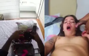 Gozando na boca da novinha enquanto o taxista aproveita a carona