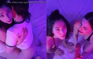 Homem e mulher fazendo sexo com gemidos altos e muita lubrificação