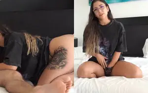 Rabuda baixinha mamando e tomando de quatro