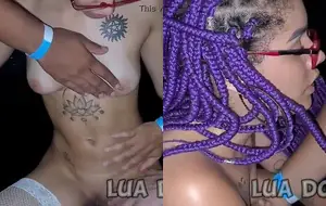 Esposa liberal libera o cuzinho na casa de swing enquanto marido grava tudo